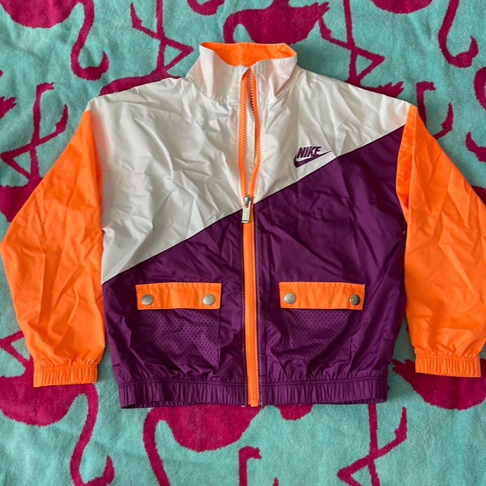 Nike boys wind breaker zip up.